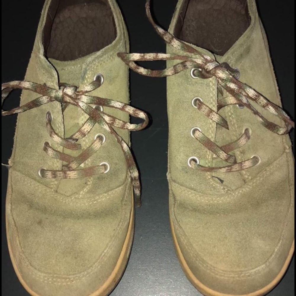 Chaco tennis shoes